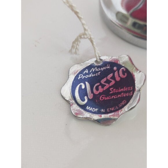 A Maywell Classic England Red Glass Oval Shaped Candy Bowl Silver Filigree Stand - Picture 7 of 9